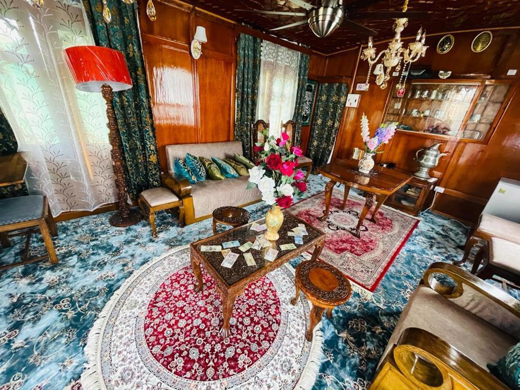 Heaven Breeze Group Of Houseboats Hotel Srinagar  Luaran gambar